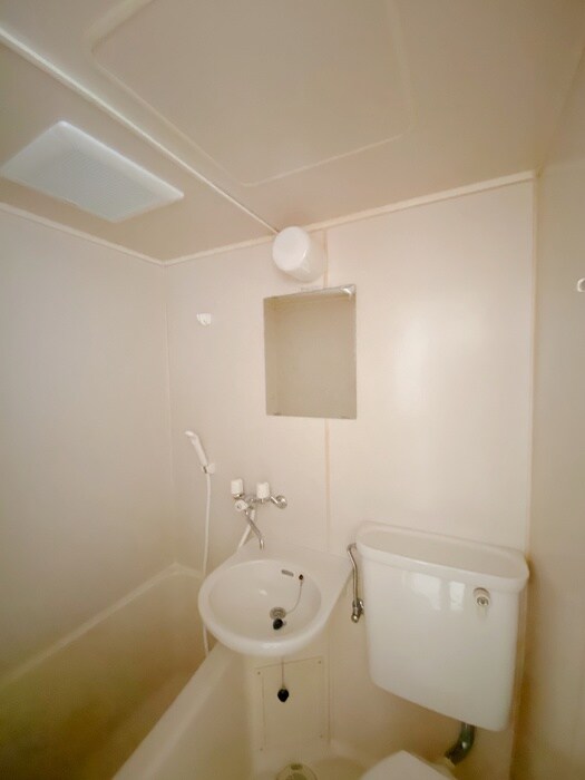 物件内観写真11　(洗面)