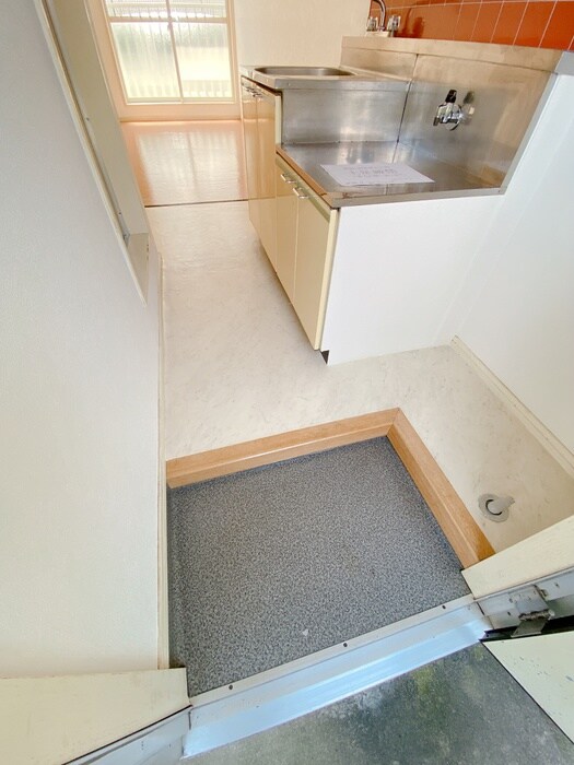 物件内観写真17　(玄関)