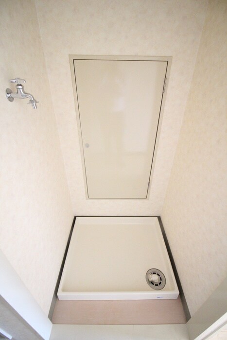 物件内観写真11　(洗濯機置場)