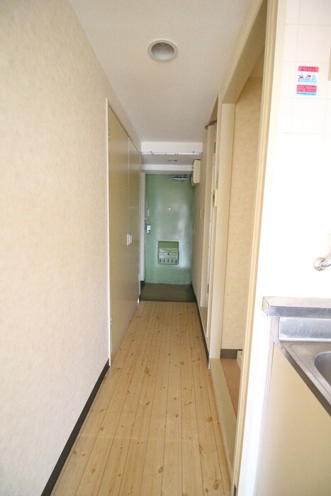 物件内観写真17　(廊下)