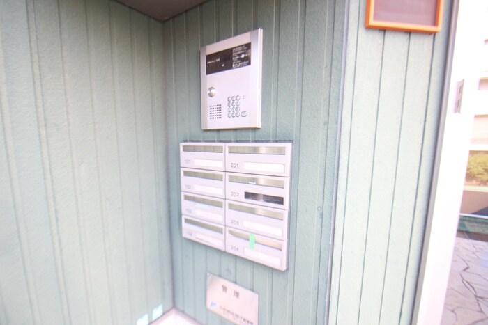 物件外観写真5　(エントランス部分)