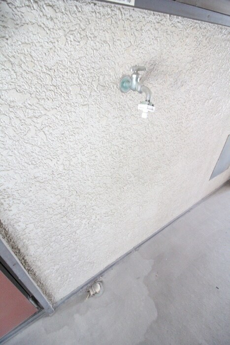 物件内観写真12　(洗濯機置場)