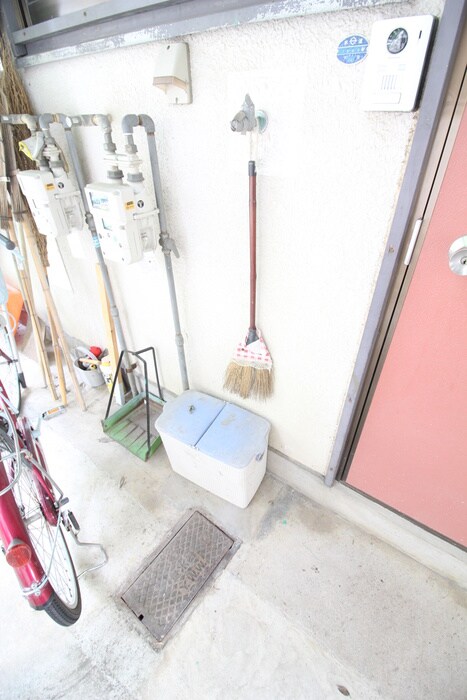 物件内観写真14　(洗濯機置場)