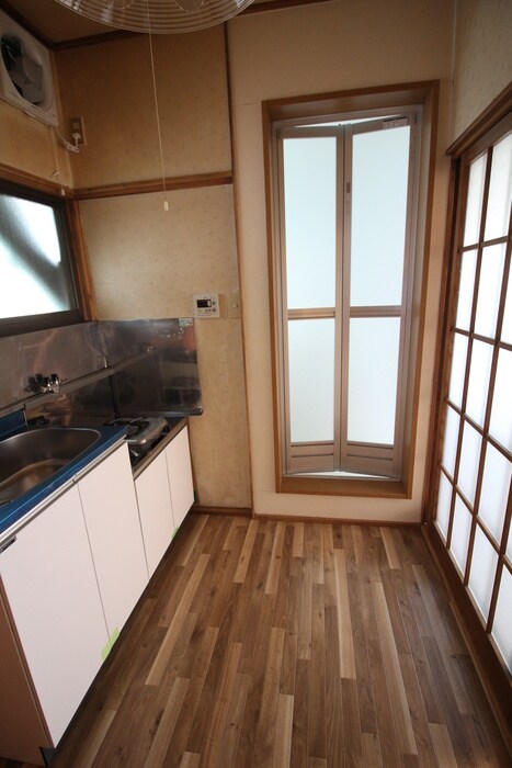 物件内観写真16　(洗濯機置場)