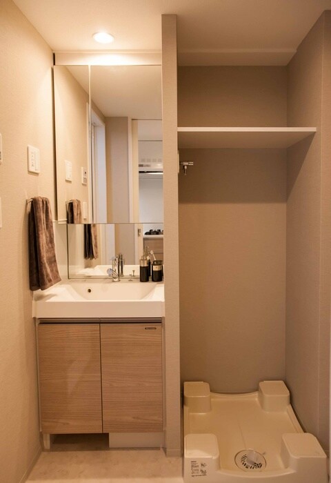 物件内観写真15　(洗濯機置場)