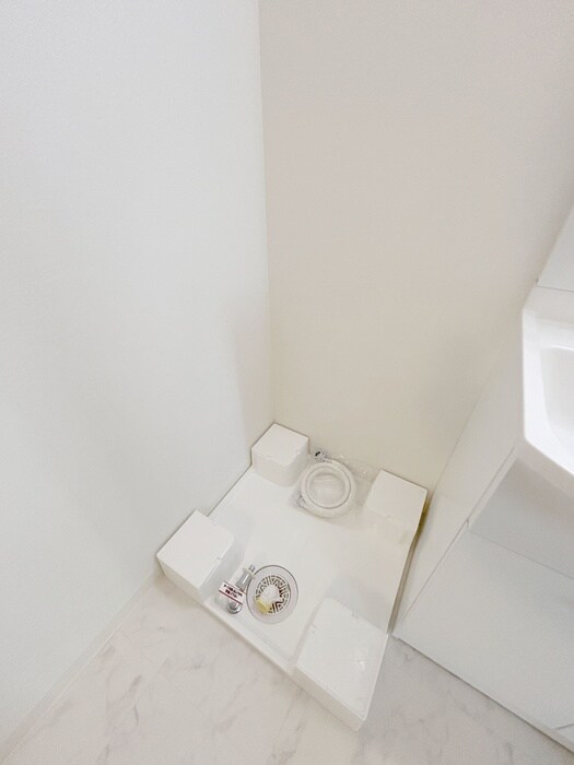 物件内観写真13　(洗濯機置場)