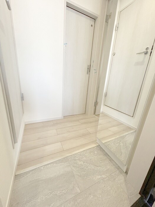 物件内観写真15　(玄関)