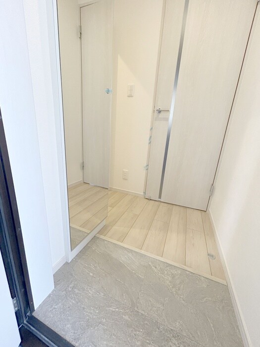 物件内観写真15　(玄関)