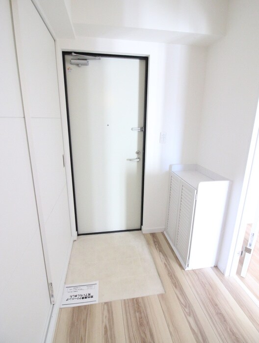 物件内観写真15　(玄関)