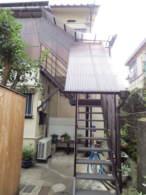 物件外観写真3　(エントランス部分)