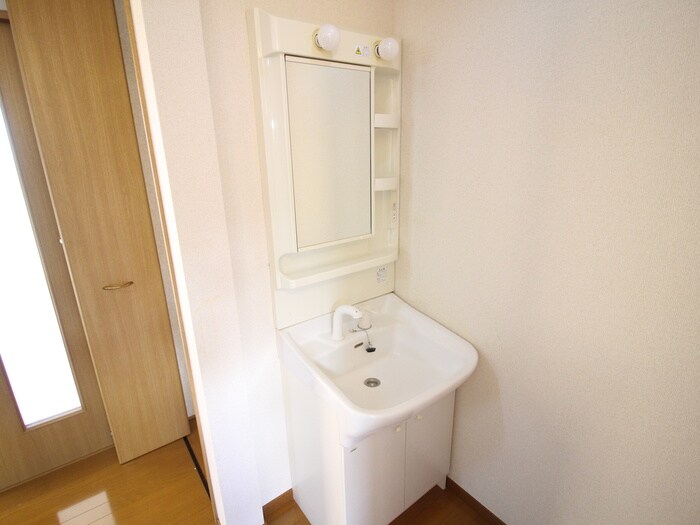 物件内観写真8　(洗面)