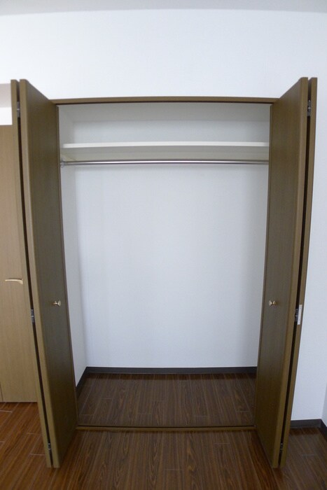 物件内観写真12　(収納)