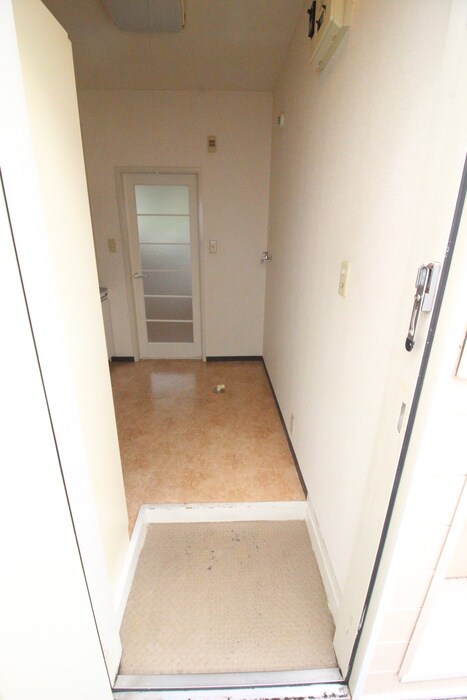 物件内観写真22　(玄関)