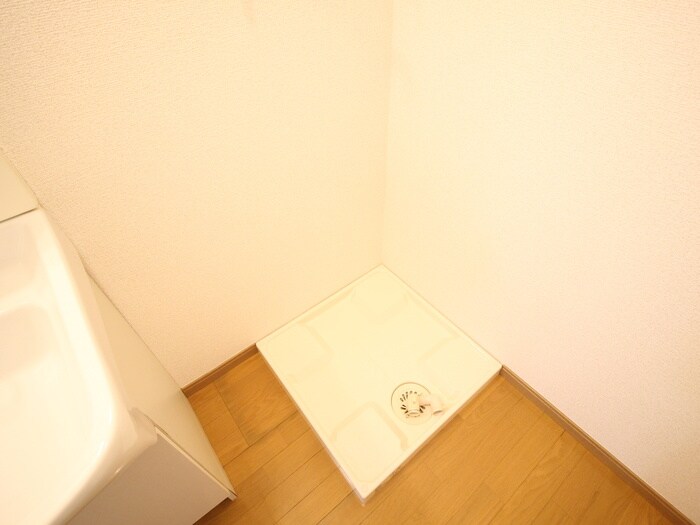 物件内観写真20　(洗濯機置場)