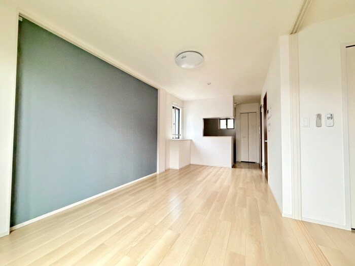 物件内観写真2　(居室)