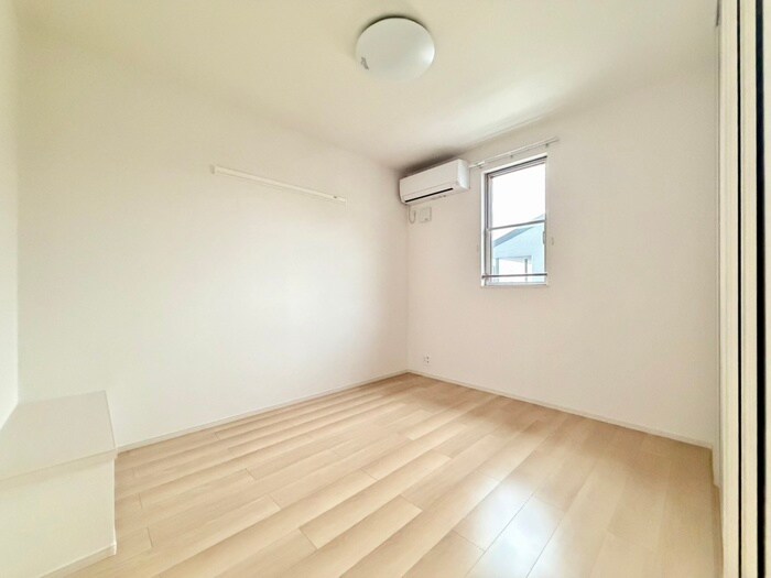 物件内観写真3　(居室)