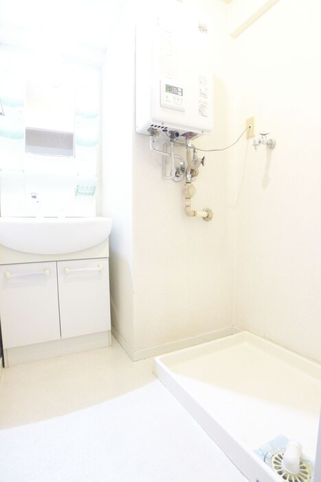 物件内観写真14　(洗濯機置場)