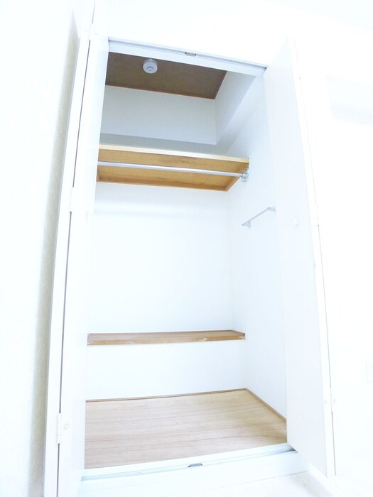 物件内観写真16　(収納)