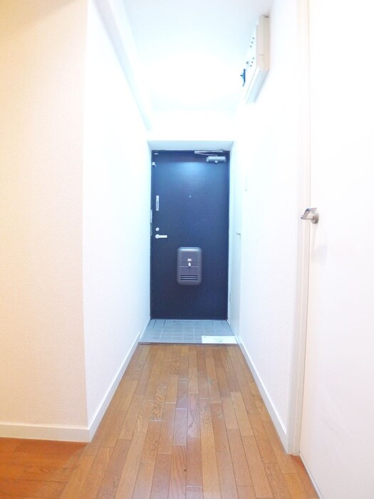物件内観写真19　(廊下)