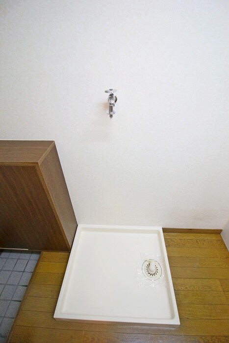 物件内観写真13　(洗濯機置場)