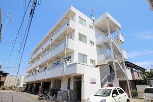 ルートサイド外観写真