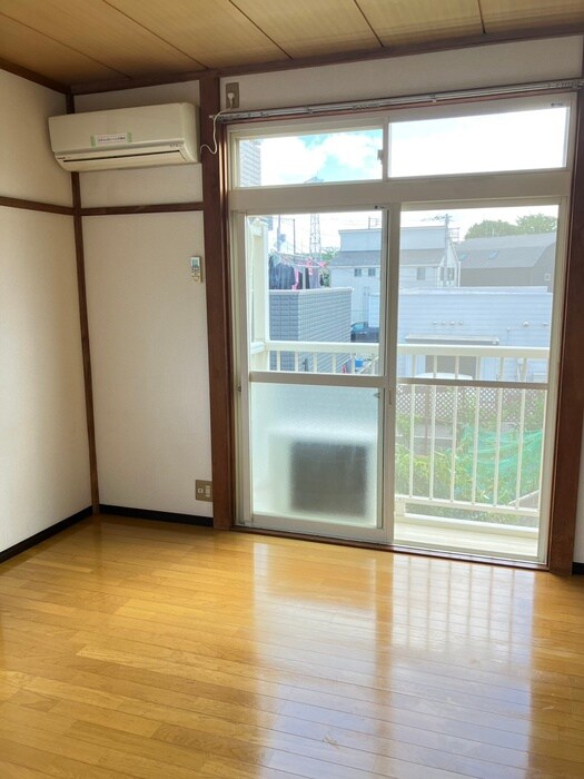 物件内観写真9　(居室)