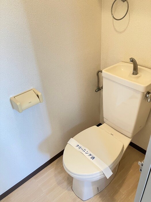 物件内観写真15　(トイレ)