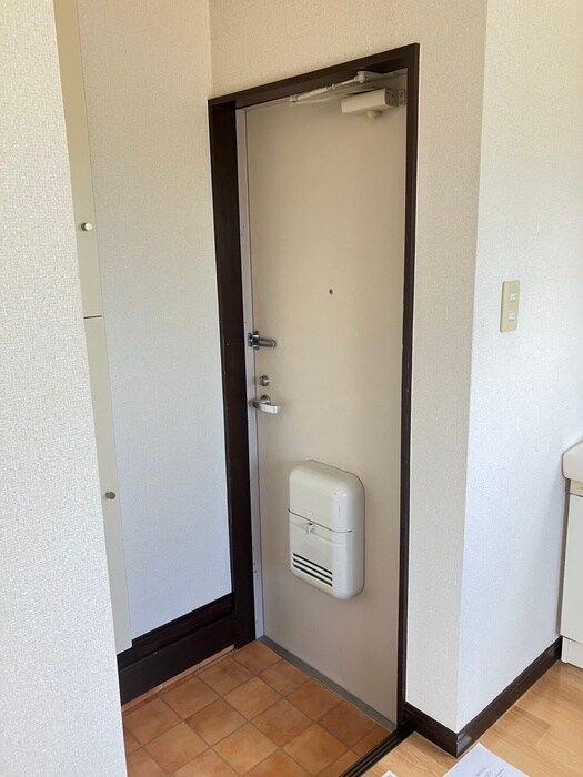 物件内観写真19　(玄関)