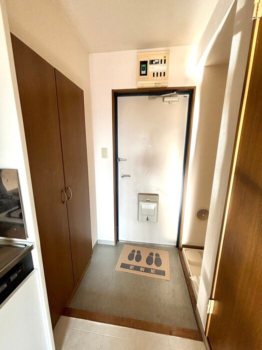 物件内観写真15　(玄関)