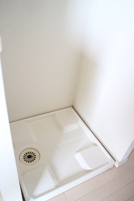 物件内観写真14　(洗濯機置場)