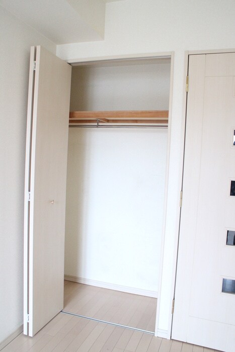 物件内観写真15　(収納)