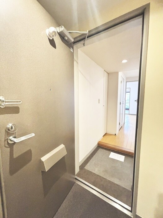 物件内観写真17　(玄関)