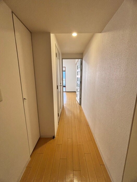 物件内観写真18　(廊下)