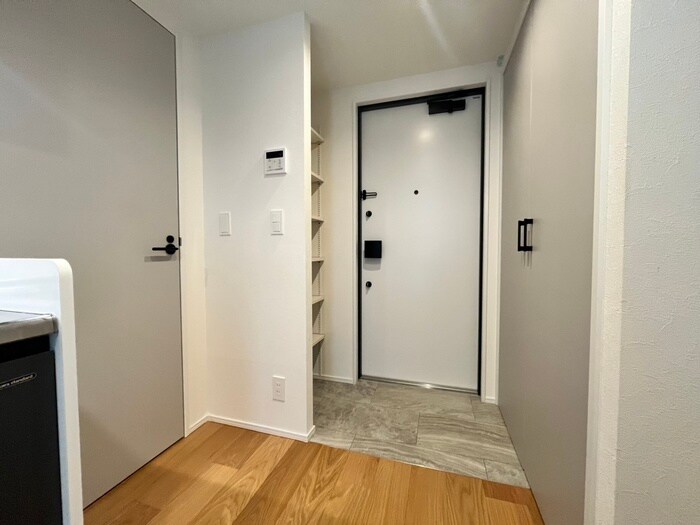 物件内観写真19　(玄関)