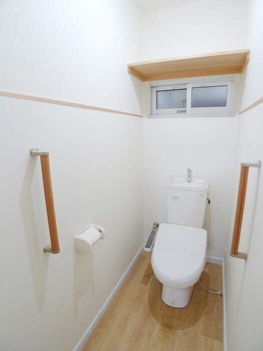 物件内観写真11　(トイレ)