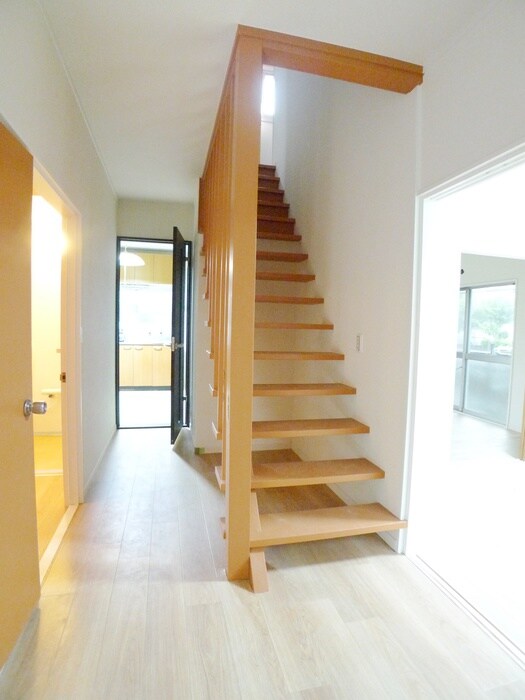 物件内観写真14　(玄関)