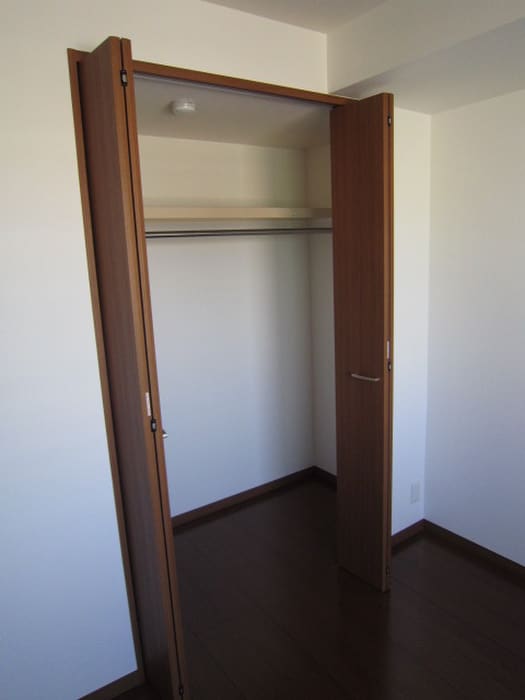 物件内観写真12　(収納)