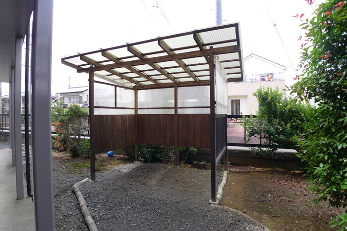 物件外観写真4　(駐輪場)