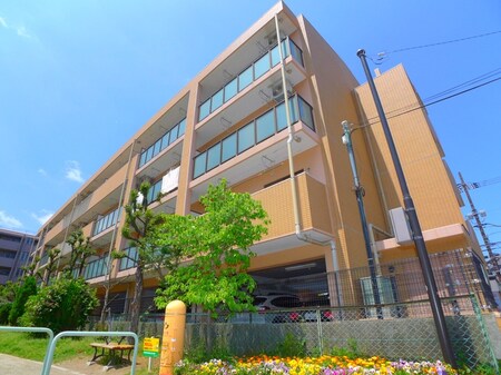 マンション・オブ・エクセレンス外観写真