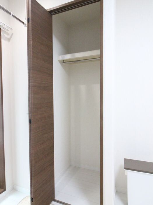 物件内観写真11　(収納)