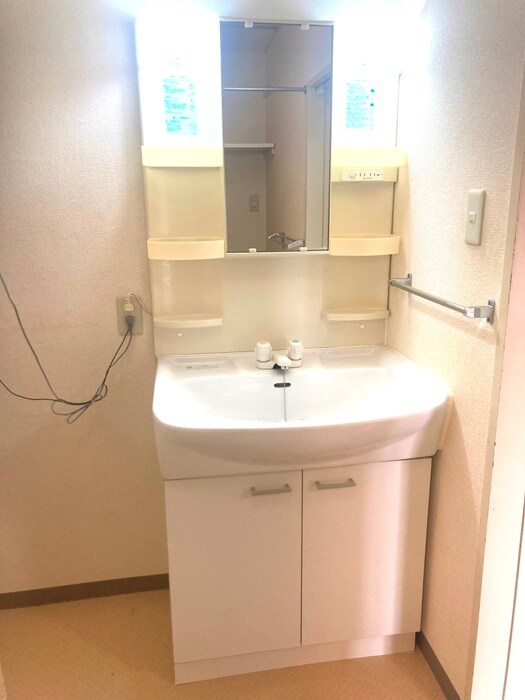 物件内観写真11　(洗面)