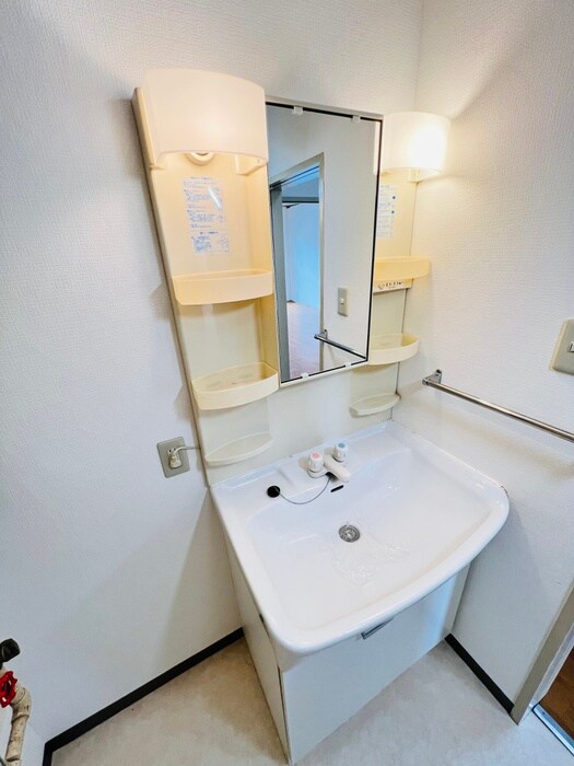 物件内観写真11　(洗面)