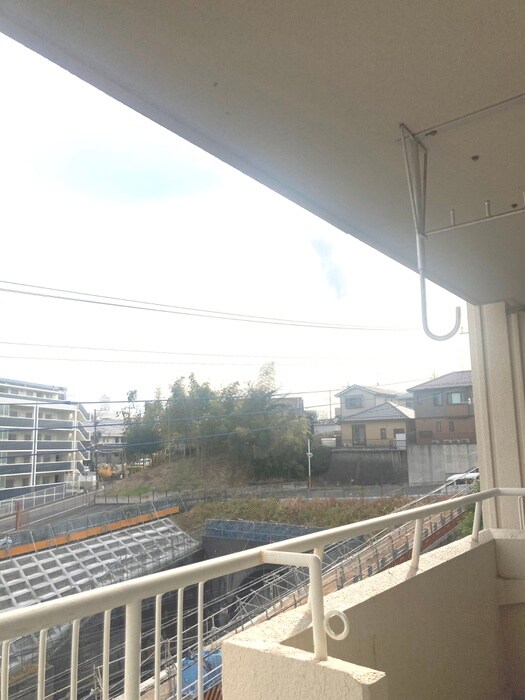 物件内観写真14　(室内からの展望)