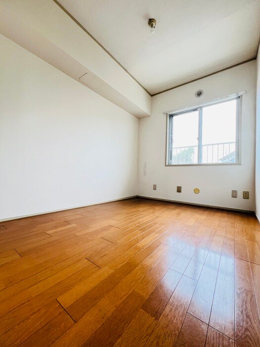 物件内観写真19　(居室)