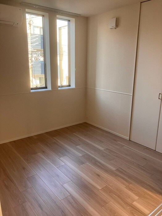 物件内観写真18　(居室)