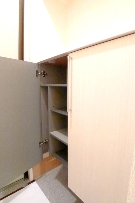 物件内観写真14　(靴箱)