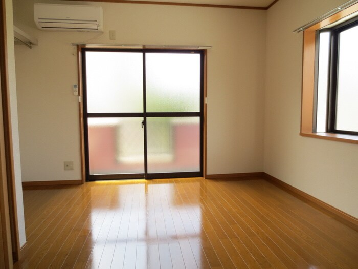 物件内観写真10　(居室)