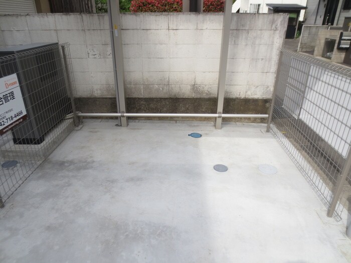 物件外観写真6　(駐輪場)