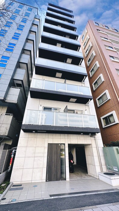 物件外観写真4　(エントランス部分)