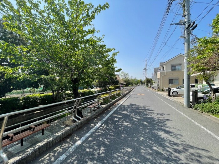 物件外観写真3　(周辺環境)